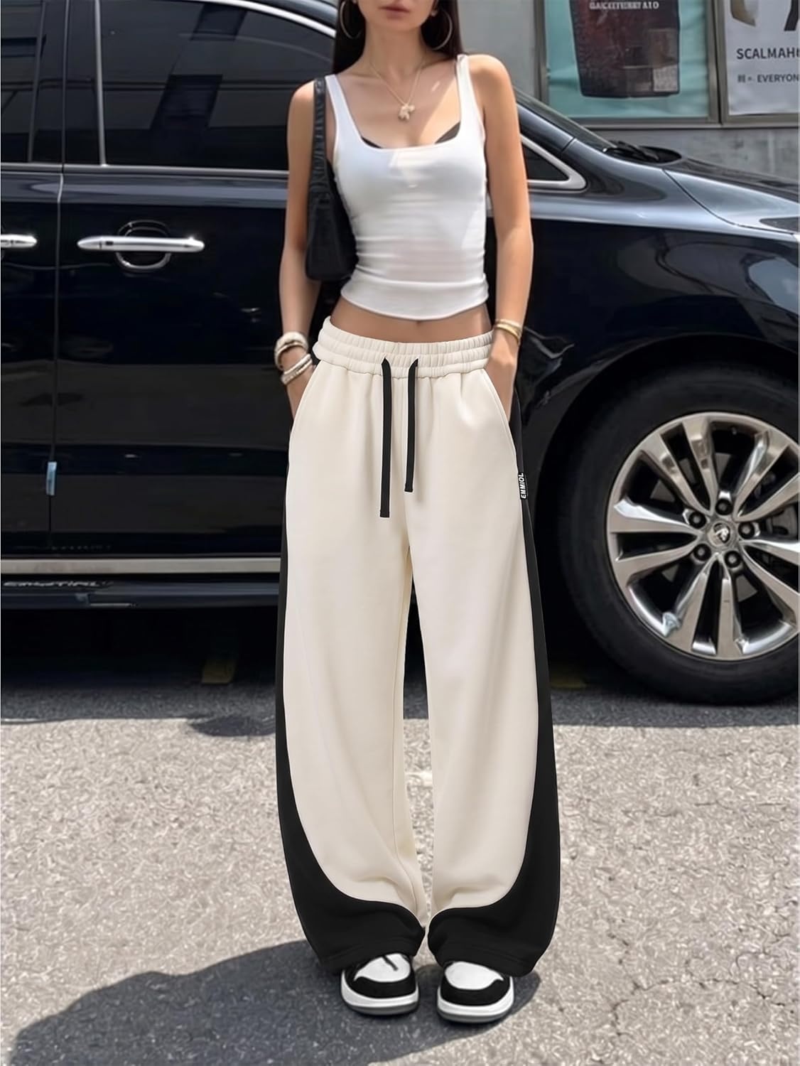 image:imageEMMIOL Barrel Sweatpants for Women Baggy High Waisted Y2K Barrel Leg Joggers with Contrast Side Panels and PocketsApricot