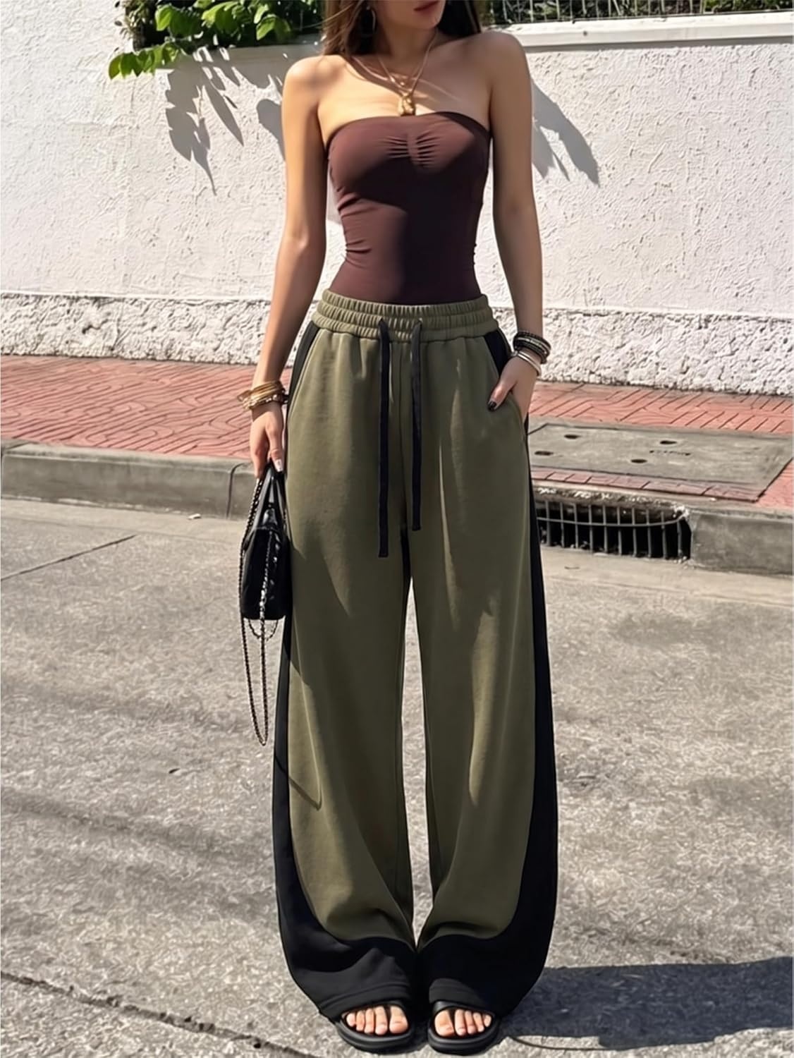 image:imageEMMIOL Barrel Sweatpants for Women Baggy High Waisted Y2K Barrel Leg Joggers with Contrast Side Panels and PocketsGreen